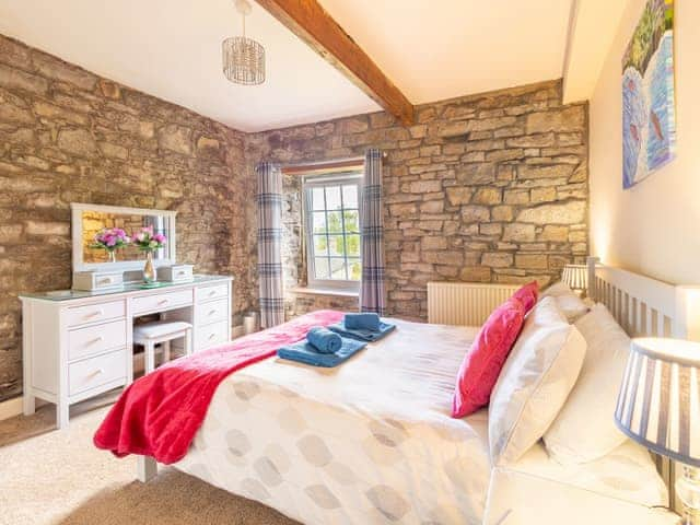 Double bedroom | Waters Edge Apartment, West Burton, near Aysgarth