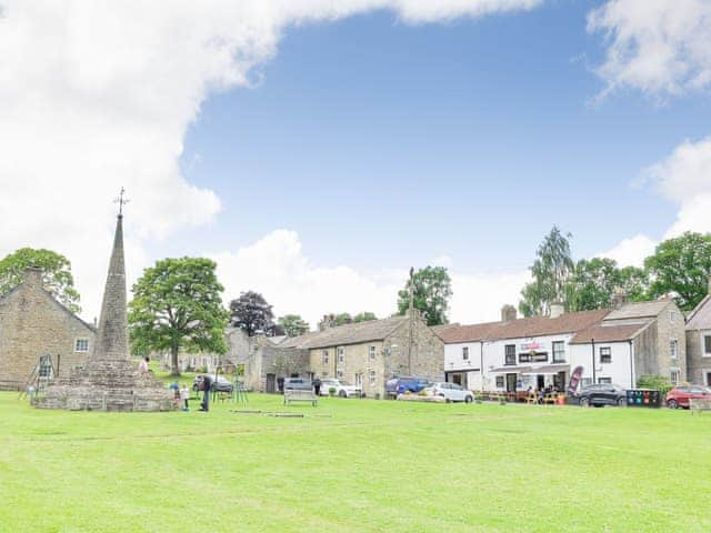 Surrounding area | Waters Edge Apartment, West Burton, near Aysgarth