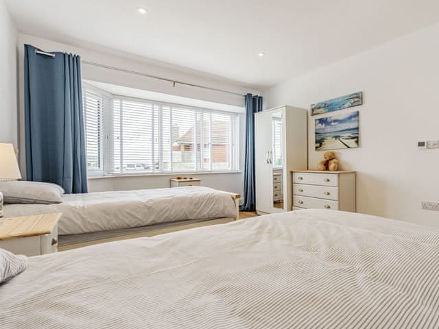 Twin bedroom | Stardust, Whitby