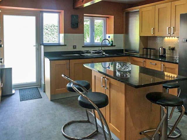 Kitchen | The Gatehouse - Barton Manor, Pagham