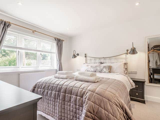 King size bedroom | Pennyard House, Banwell