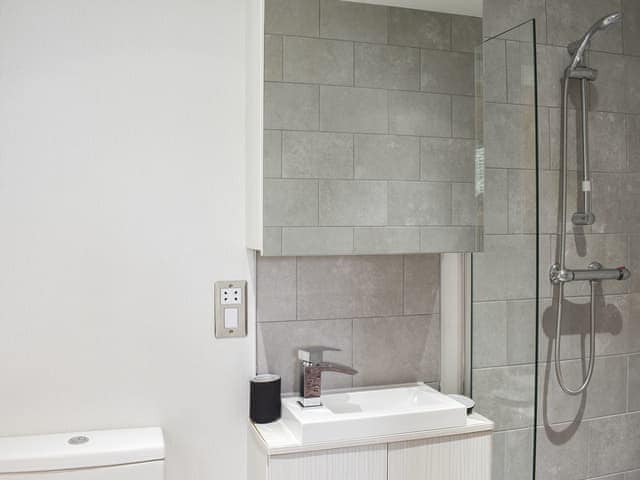 En-suite | Gorstage Meadows, Gorstage