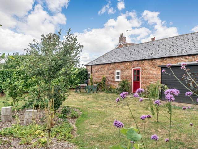 Garden | The Annexe @Hornsland Barn, Frampton West