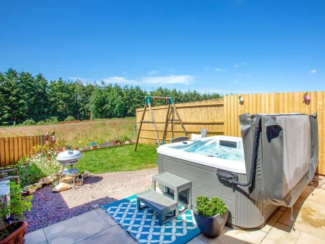 Hot tub | Piglet Cottage - Old Highwood, Dunkeswell