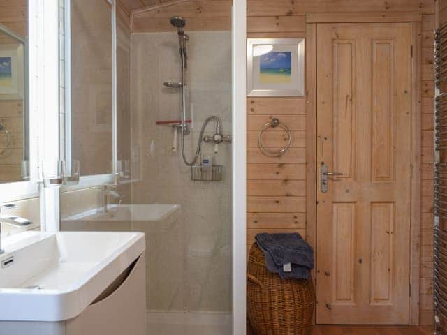 Bathroom | Lodge 5, Bridgnorth