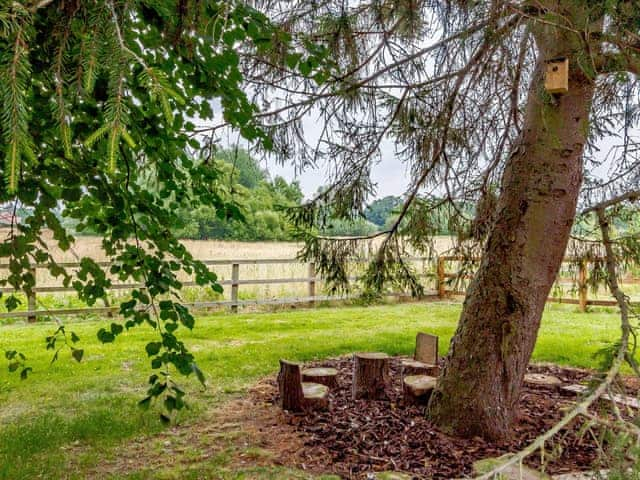 Garden | Walnut Tree Barn, Barnham