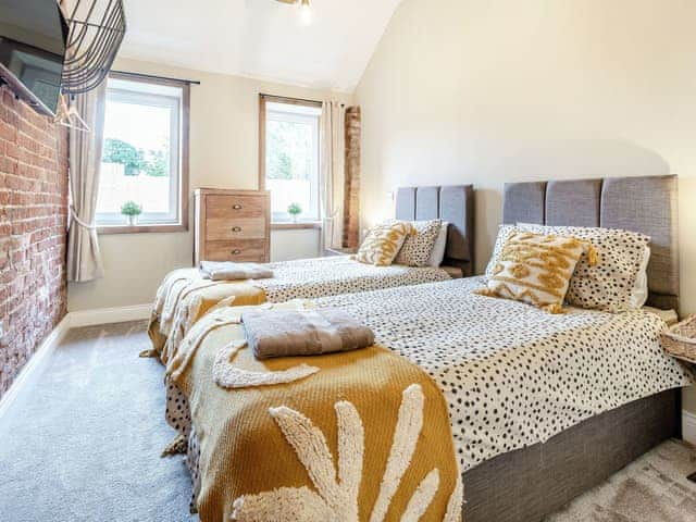 Twin bedroom | Cattle Crush Cottage - Brian&rsquo;s Barns, Skerne, near Driffield