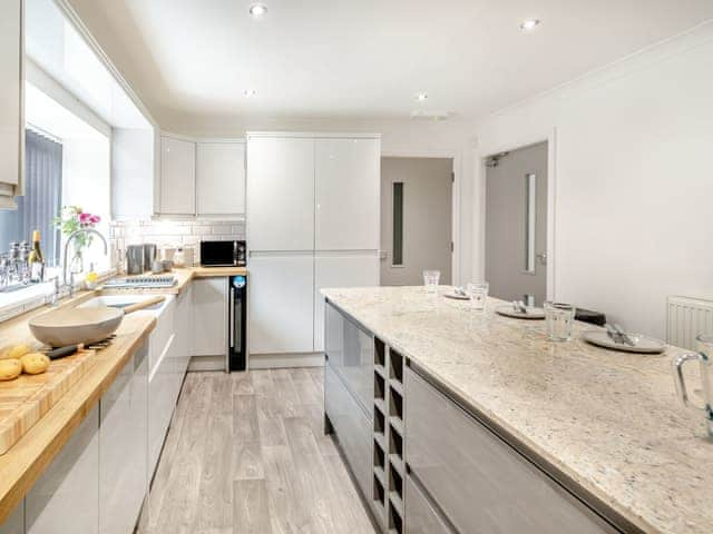 Kitchen | Tower Hill Grange - Seats Hill Leisure Ltd, Great Hatfield, near Hornsea