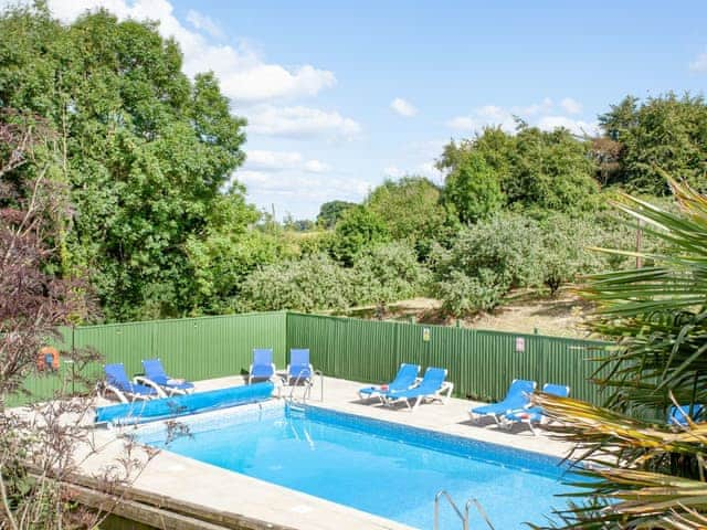 Shared swimming pool | Sundance - Horselake Farm Cottages, Cheriton Bishop