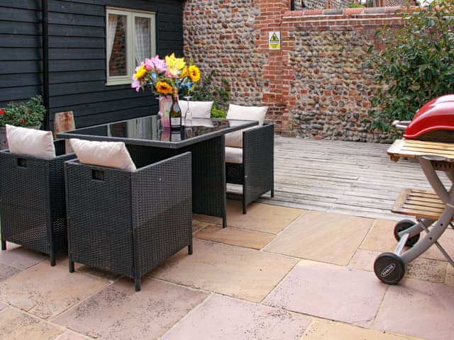 Outdoor area | Stag&rsquo;s Rest - Manor Farm Barns, Witton, near Happisburgh