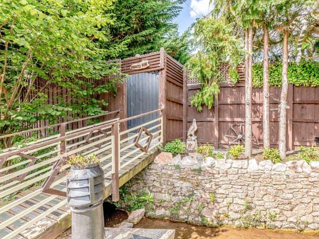 Outdoor area | Hobbits Hide, Abbotskerswell, nr Newton Abbot