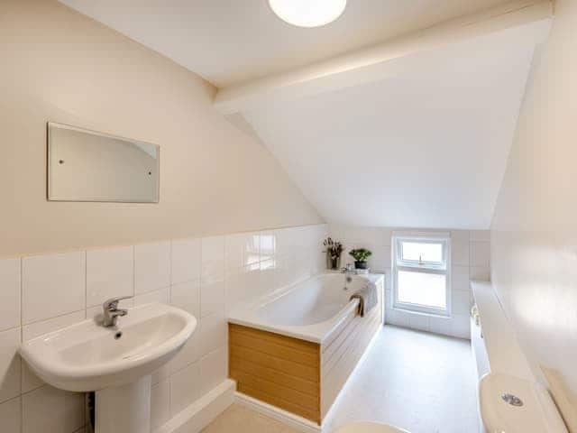 Bathroom | Vyrnwy Bank, Llanymynech