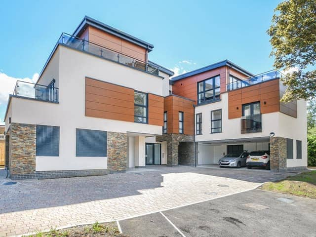 Exterior | The Bluebell - Scalby View Apartments, Scalby