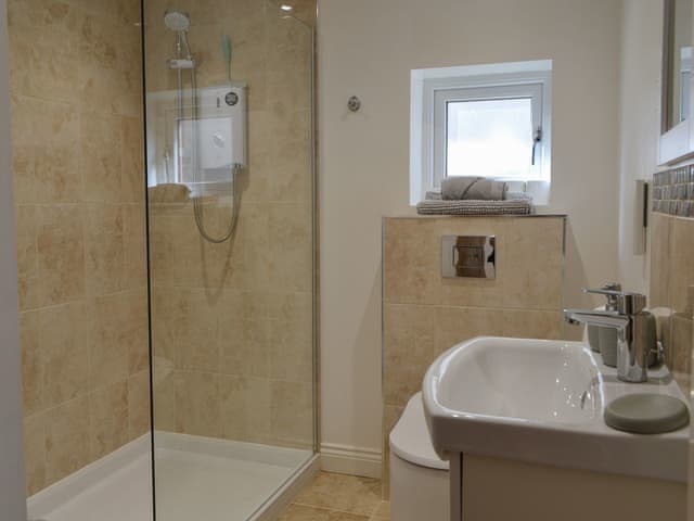 En-suite | Trinity Avenue Cottage, Bridlington