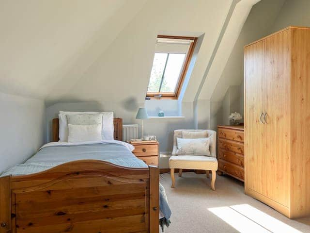 Twin bedroom | The Lodge, Goose Green, Pulborough