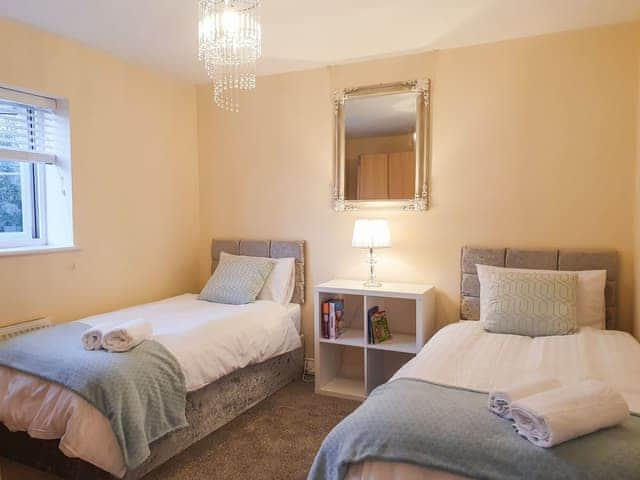 Twin bedroom | Mont Blanc House, Braunton