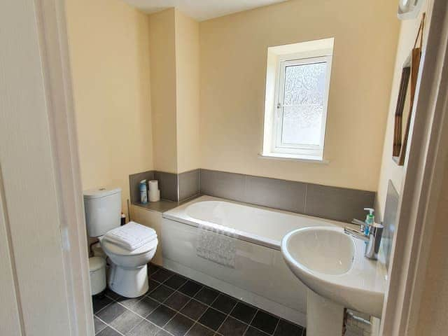 Bathroom | Mont Blanc House, Braunton