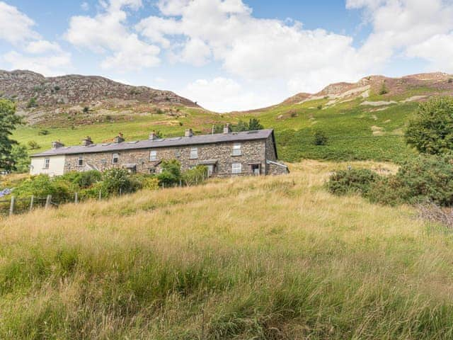 Setting | High Rake, Glenridding on Ullswater