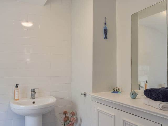 Upstairs shower room | The Cottage Highfield, Rothbury