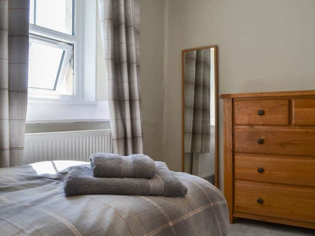 Twin bedroom | Fieldside Farmhouse, Dovenby, Cockermouth