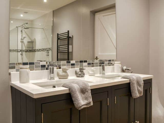 Bathroom | Fieldside Farmhouse, Dovenby, Cockermouth