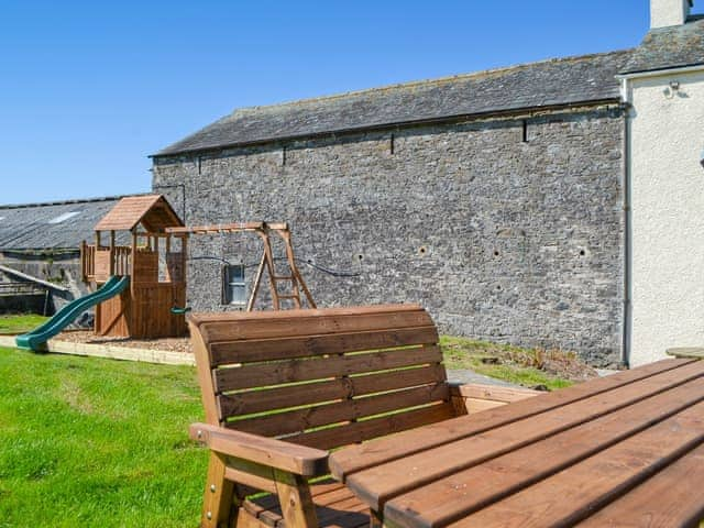 Garden and grounds | Fieldside Farmhouse, Dovenby, Cockermouth