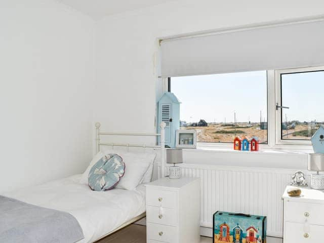 Twin bedroom | Gull House, Lydd-on-Sea, near Dungeness