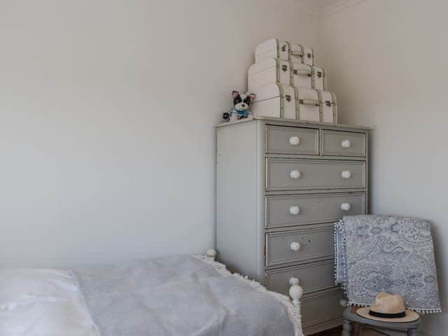 Twin bedroom | Gull House, Lydd-on-Sea, near Dungeness