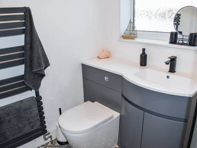 Shower room | Gull House, Lydd-on-Sea, near Dungeness