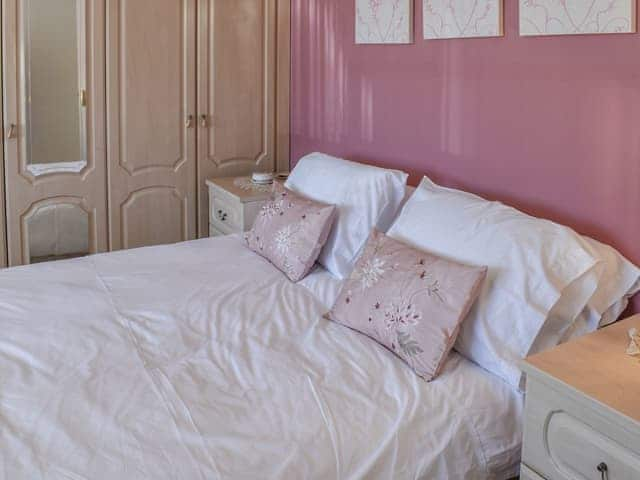 Double bedroom | Squires Bungalow, Gunton St. Peter, near Lowestoft