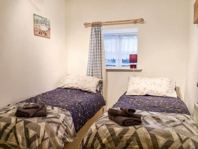 Twin bedroom | Barn 2, Ulverston