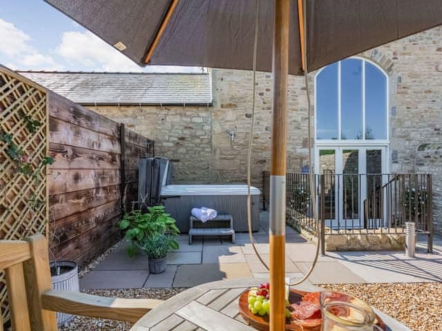 Outdoor area | The Granary - Sykelands Cottages, Dalton