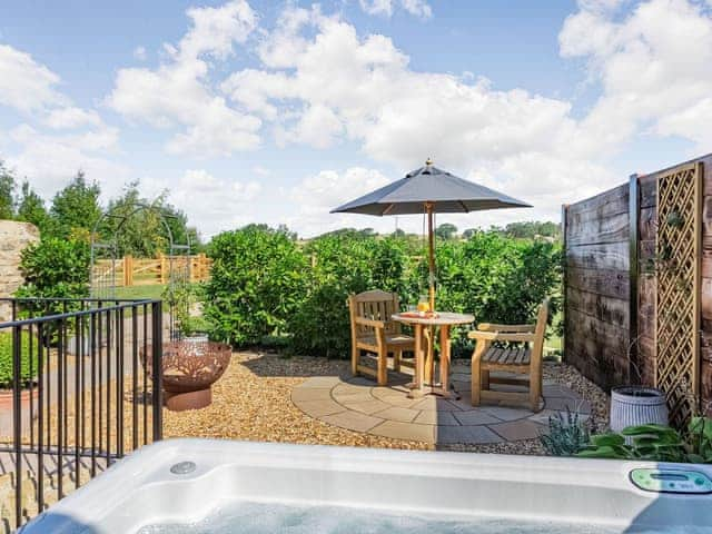 Outdoor area | The Granary - Sykelands Cottages, Dalton