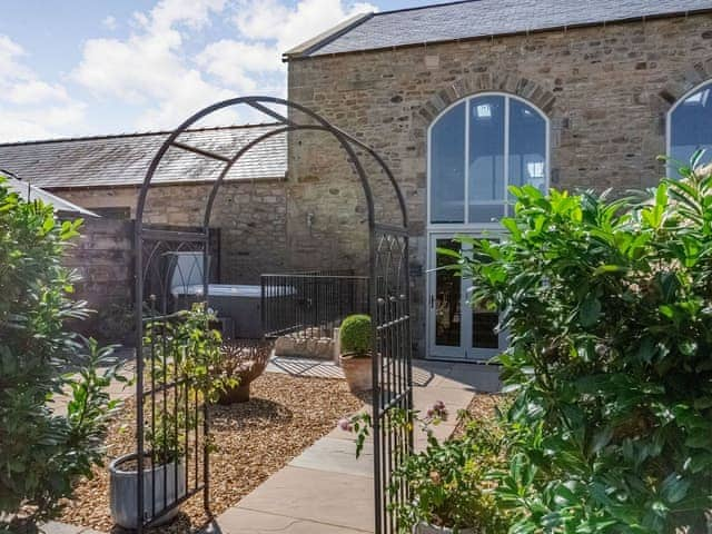 Outdoor area | The Granary - Sykelands Cottages, Dalton