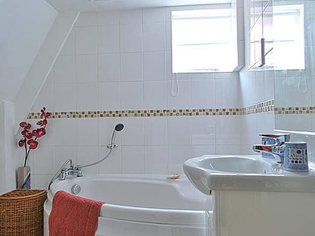 Bathroom | Crown Cottage, Hartest, near Lavenham