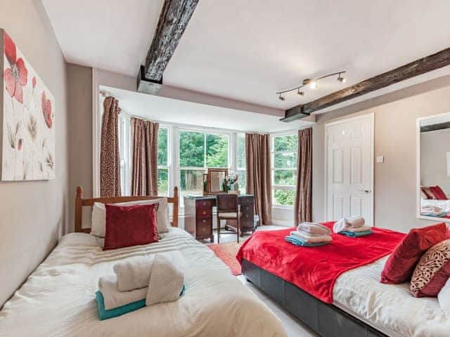 Family bedroom with en-suite | Questeds, Westgate On Sea, near Margate