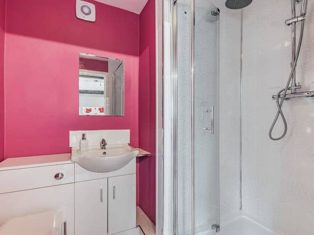 En-suite shower room | Questeds, Westgate On Sea, near Margate