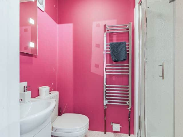 En-suite shower room | Questeds, Westgate On Sea, near Margate