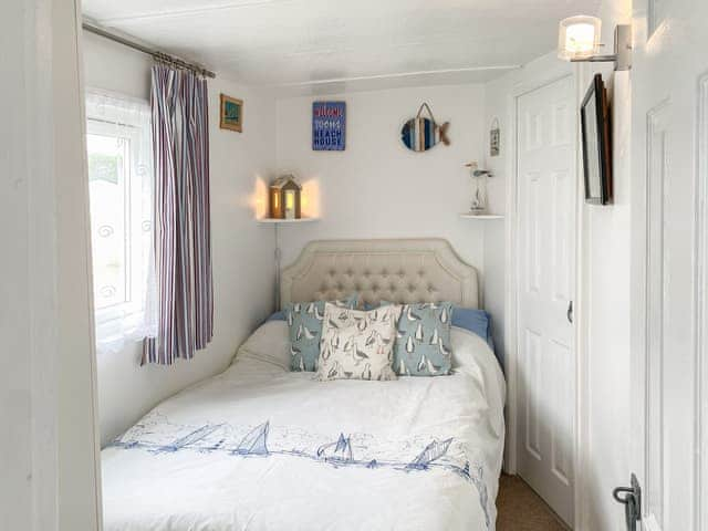 Double bedroom | Driftwood, Mundesley