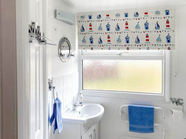 Shower room | Driftwood, Mundesley