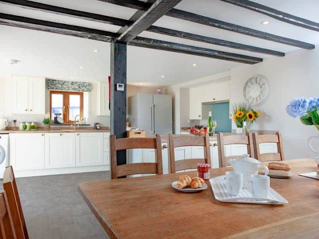 Kitchen/diner | Four Seasons Cottage, Torrington