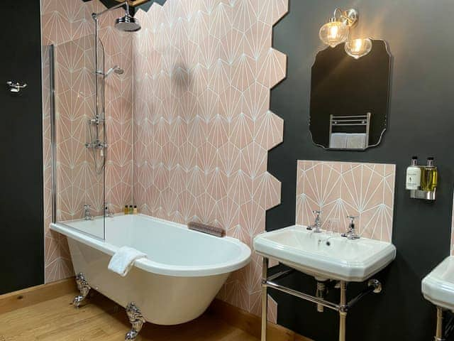 Bathroom | The Richmond - Sykelands Cottages, Dalton