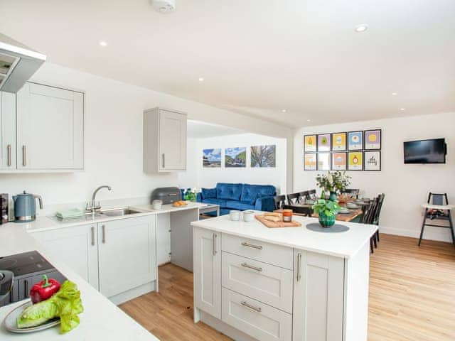 Kitchen | Roughtor House - Starling Stays, Camelford