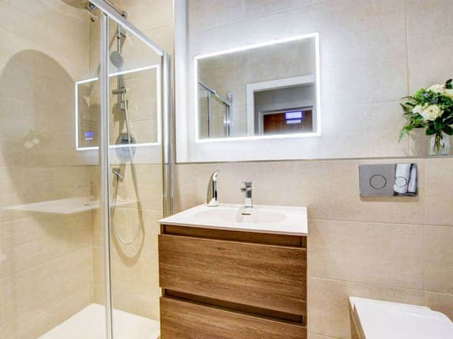 Shower room | Sea View 9, Whitby