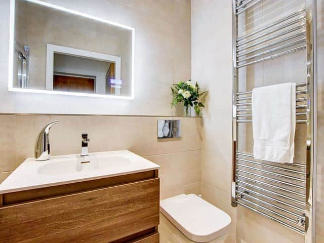 Shower room | Sea View 9, Whitby