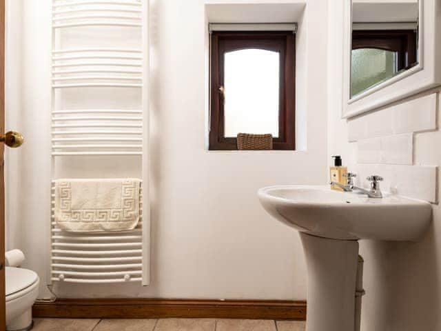 En-suite | Stables - Tunstead Cottages, Tunstead