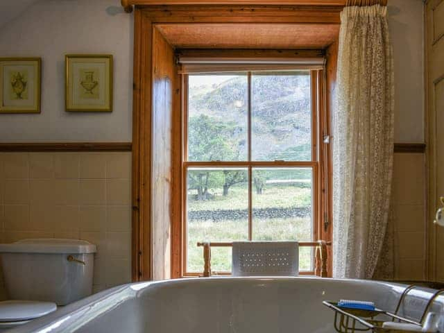 Bathroom | Sharrow Cottage, Howtown on Ullswater