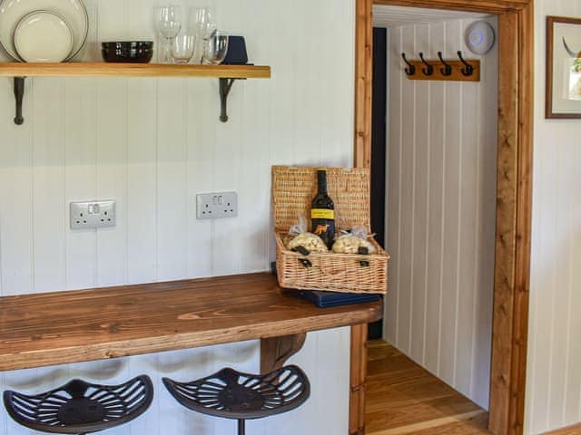 Open plan living space | Keldholme Shepherds Hut - Keldholme Holidays, Keldholme, near Kirkbymoorside