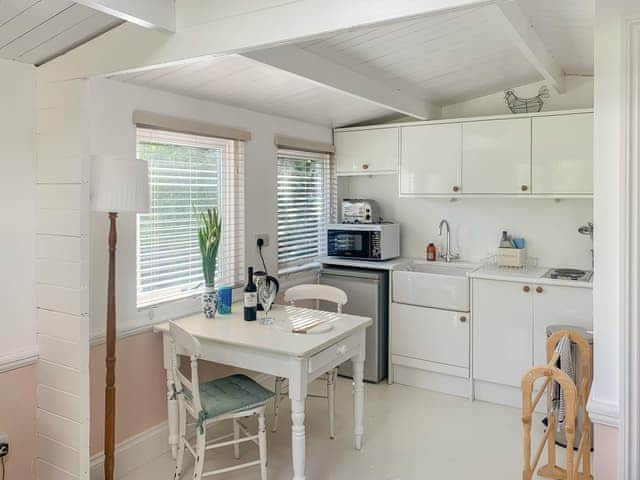 Kitchen/diner | The Chalet - Down House, Frant, Tunbridge Wells