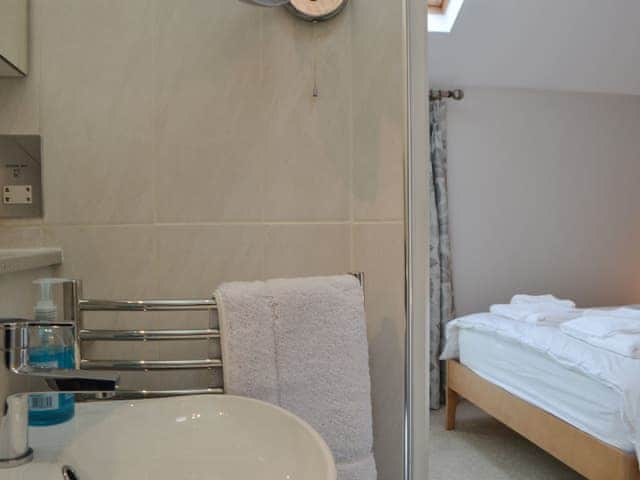 En-suite | 4 Harney Peak, Portinscale, Keswick